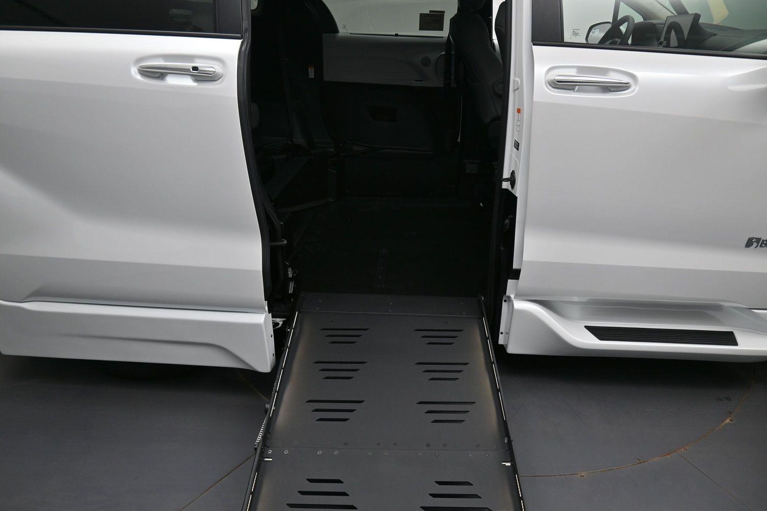 New 2026 Toyota Sienna XLE