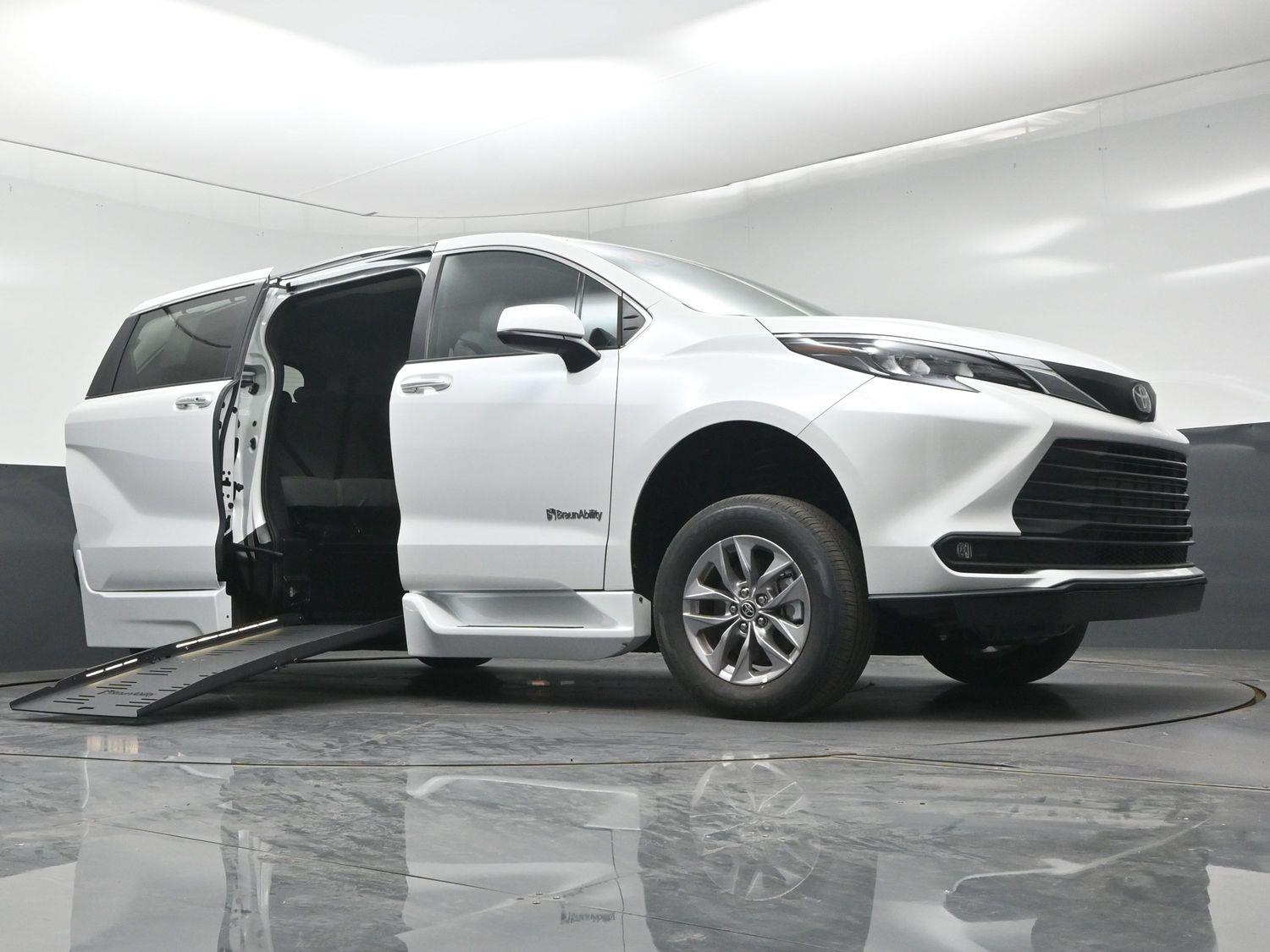 New 2026 Toyota Sienna XLE
