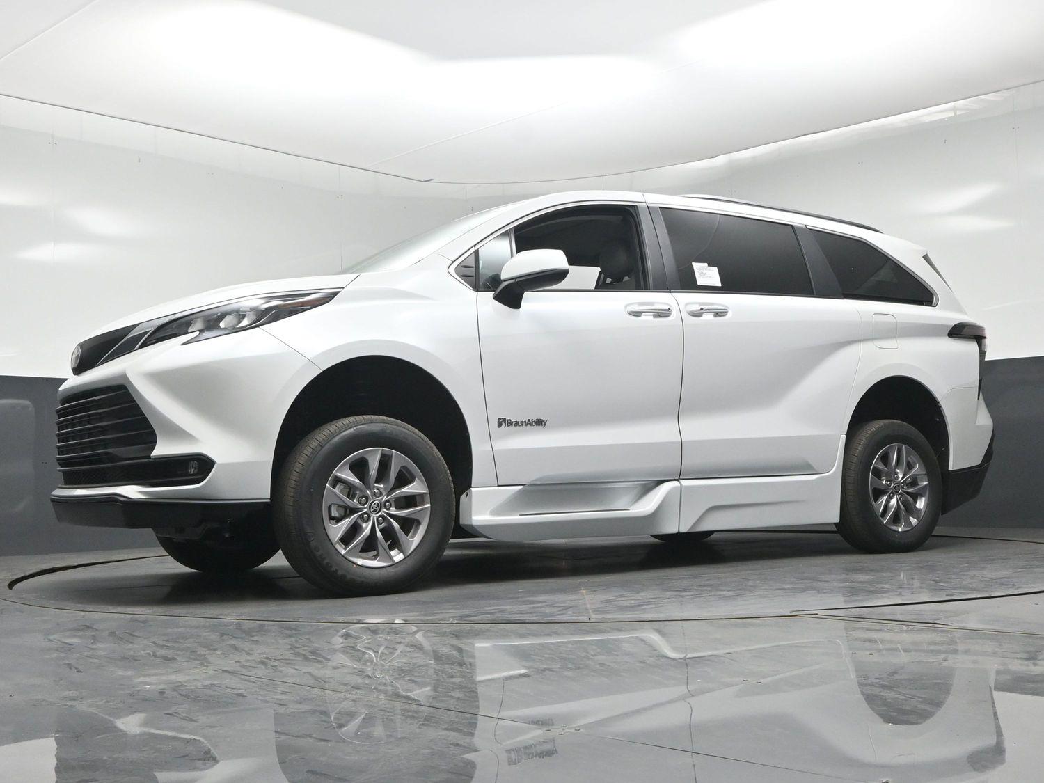 New 2026 Toyota Sienna XLE