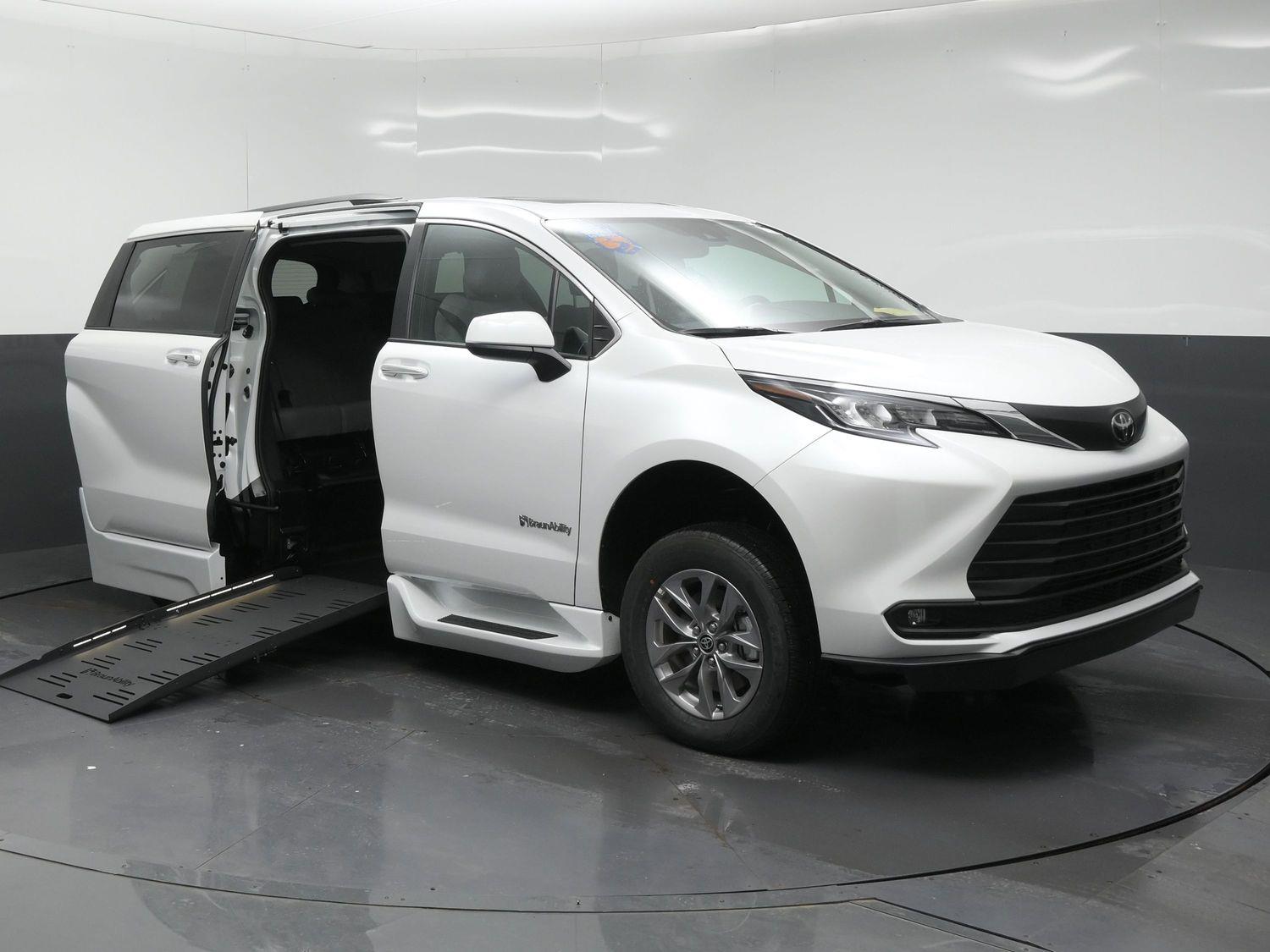 New 2026 Toyota Sienna XLE