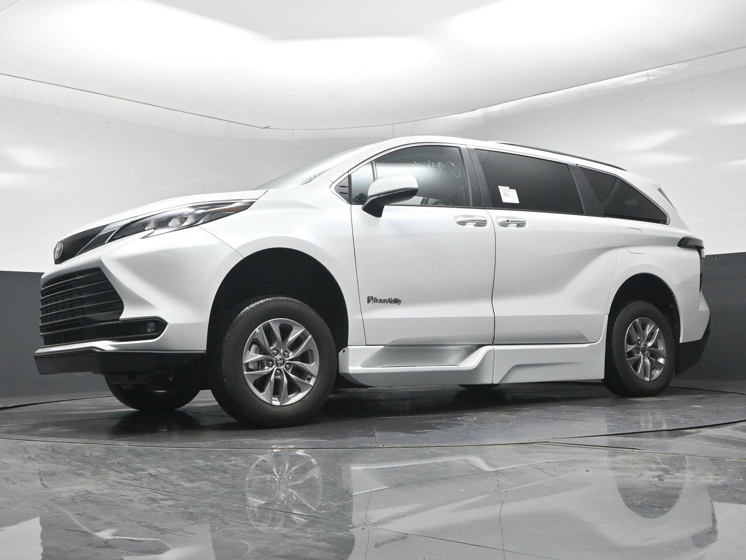 New 2026 Toyota Sienna XLE