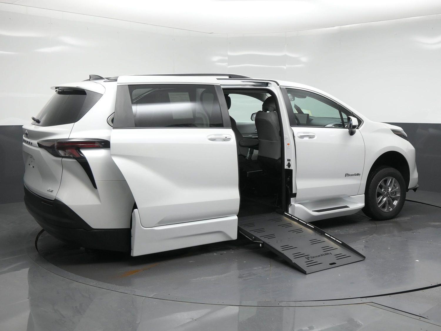 New 2026 Toyota Sienna XLE