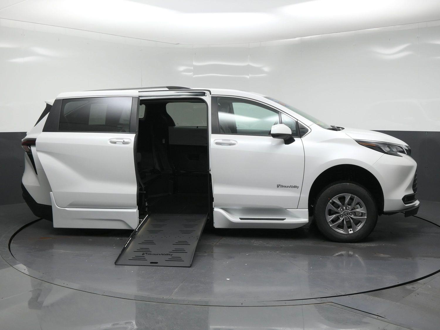 New 2026 Toyota Sienna XLE