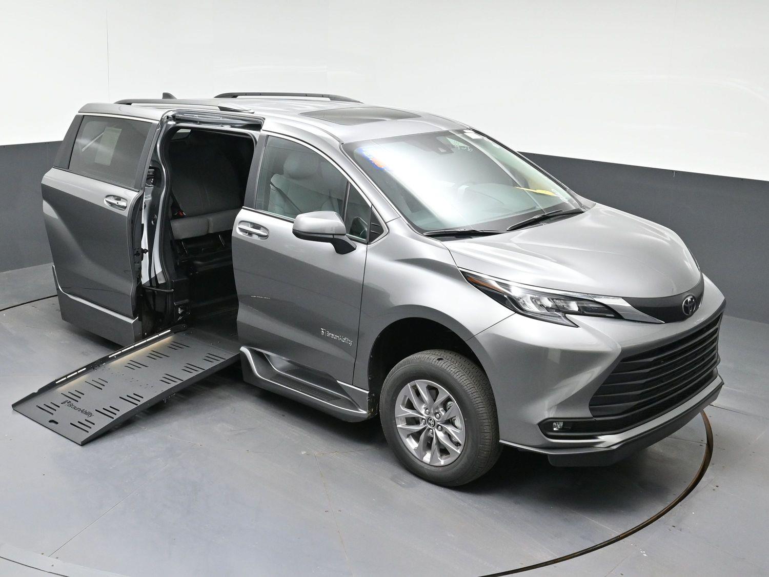 New 2026 Toyota Sienna XLE