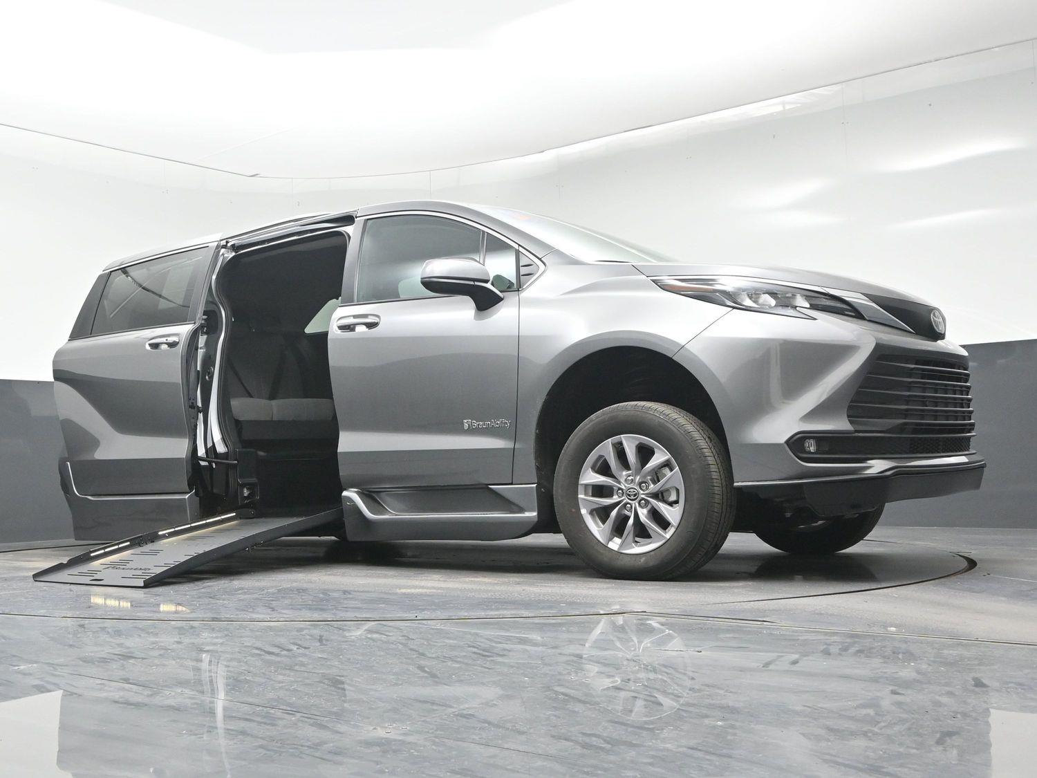 New 2026 Toyota Sienna XLE