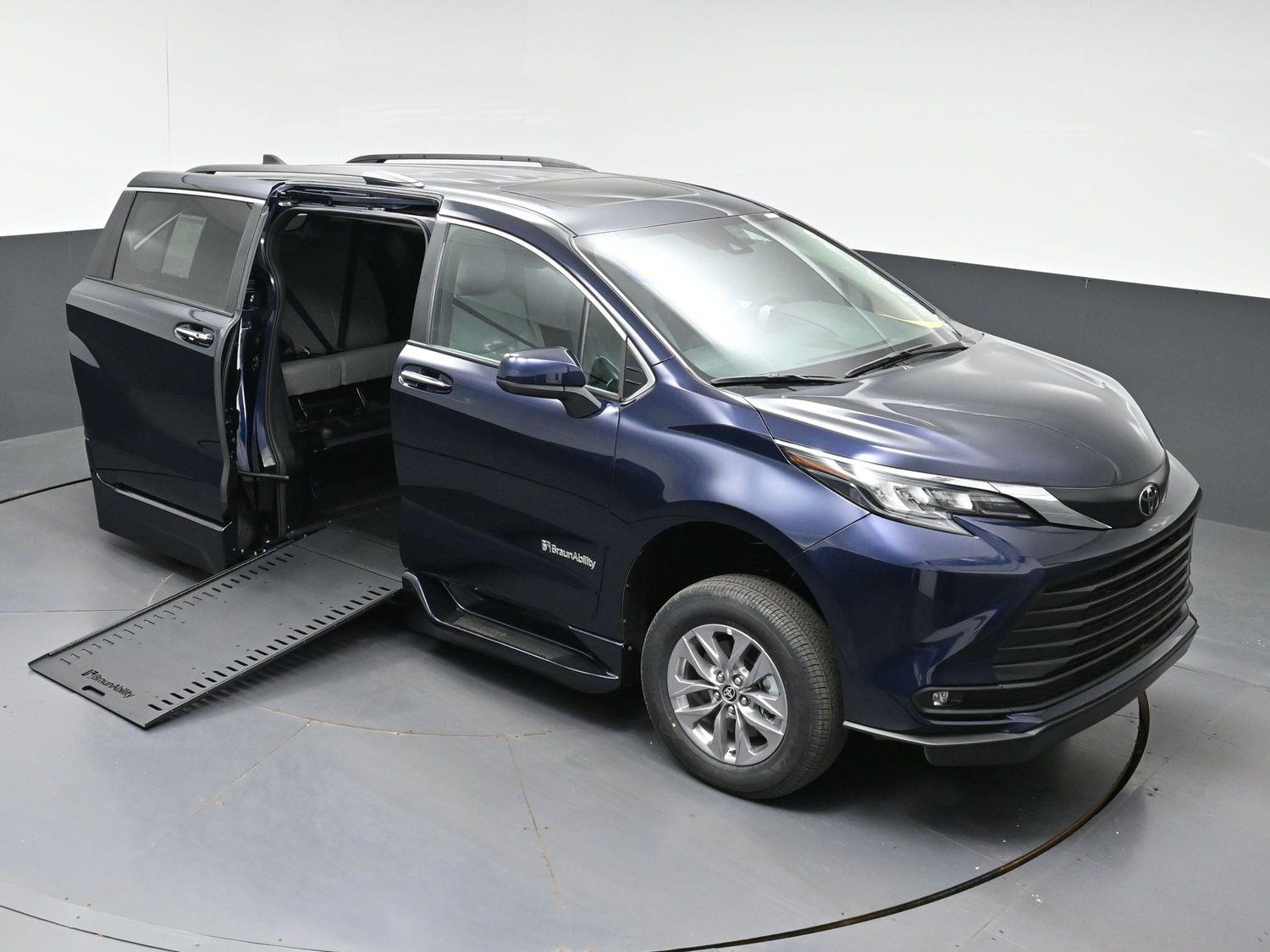 New 2026 Toyota Sienna XLE