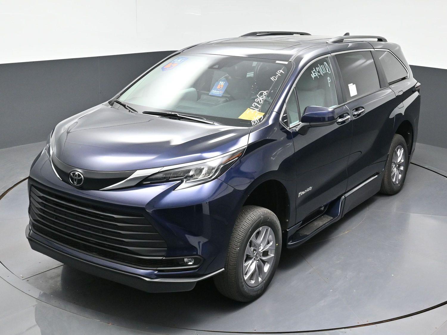 New 2026 Toyota Sienna XLE