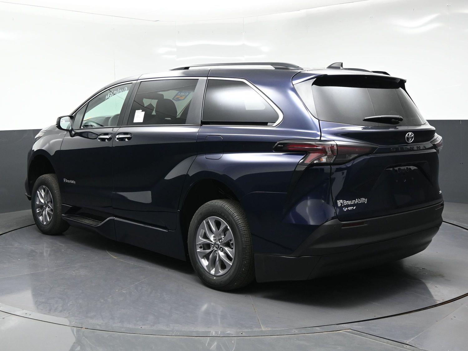 New 2026 Toyota Sienna XLE