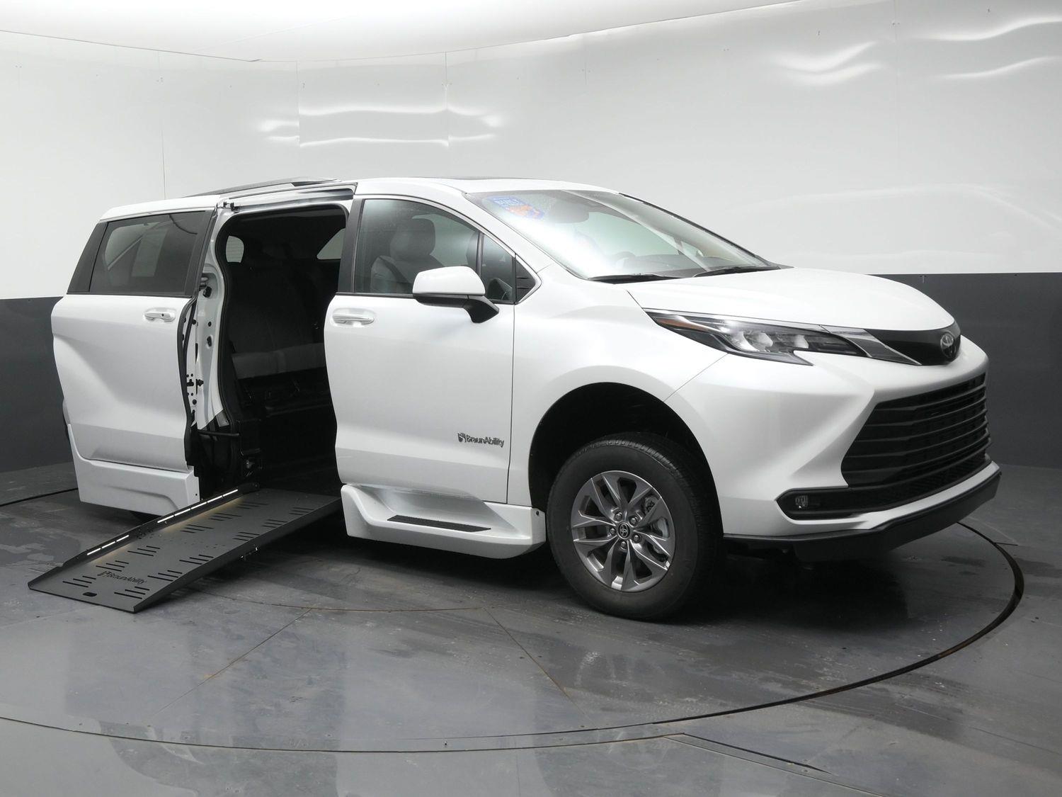 New 2026 Toyota Sienna XLE