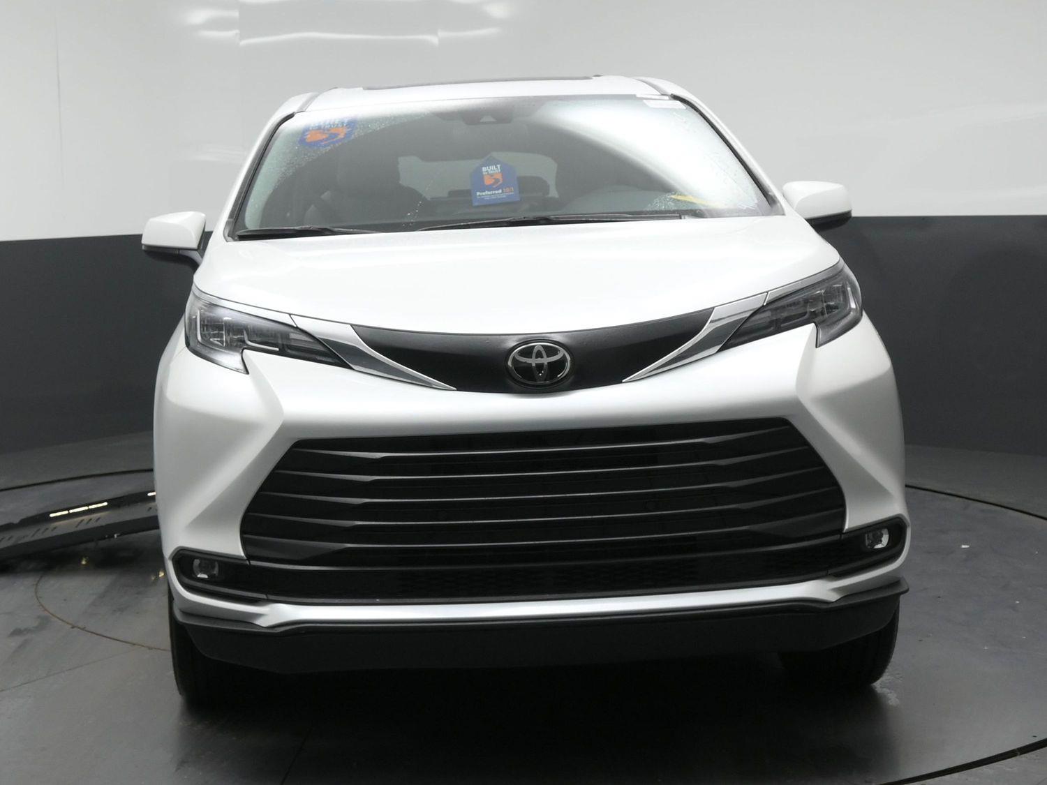 New 2026 Toyota Sienna XLE