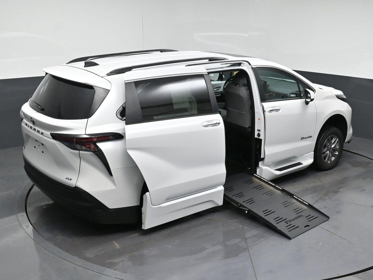 New 2026 Toyota Sienna XLE