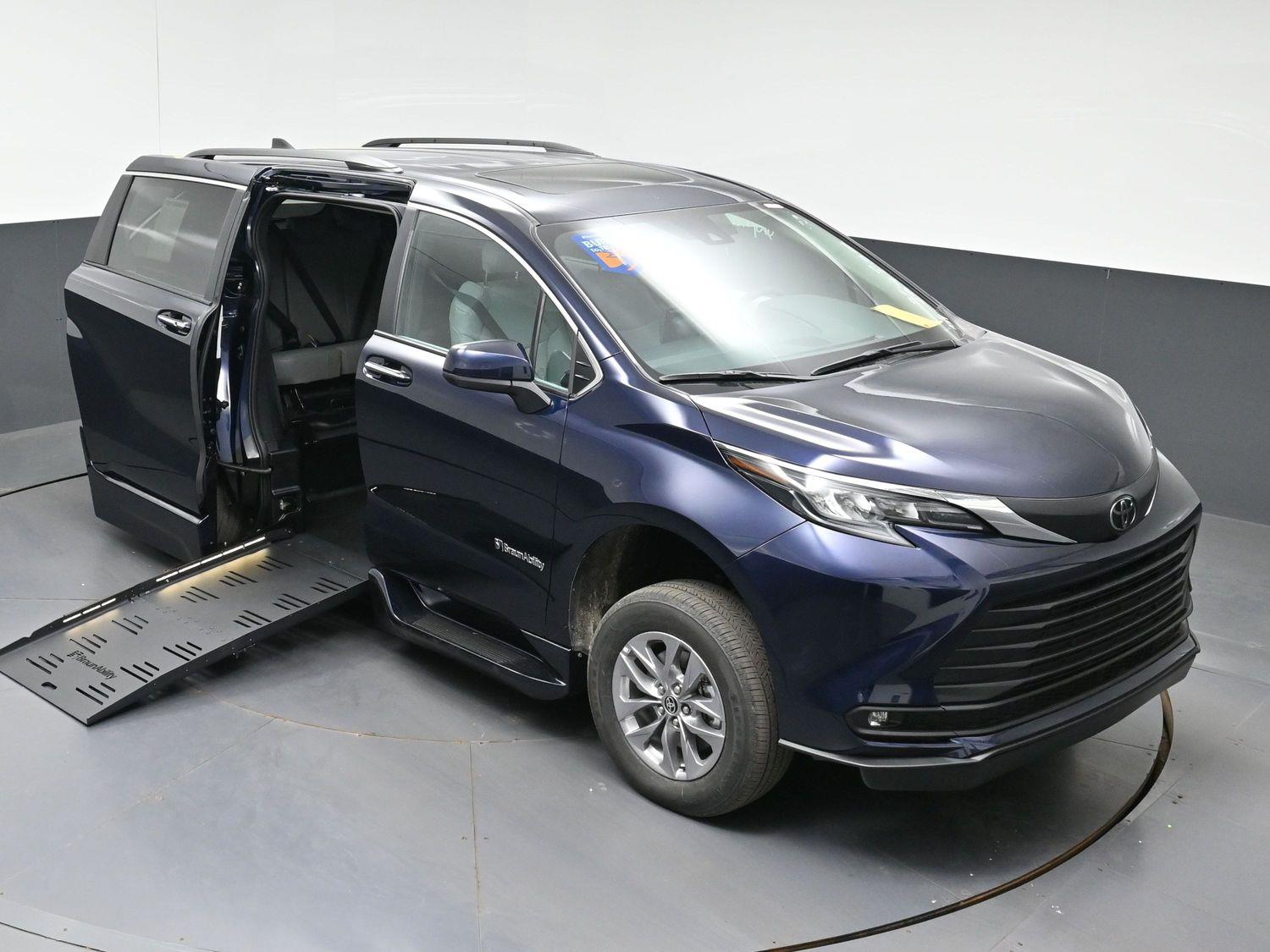 New 2026 Toyota Sienna XLE