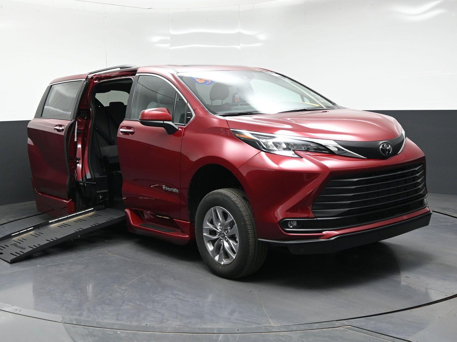 New 2026 Toyota Sienna XLE