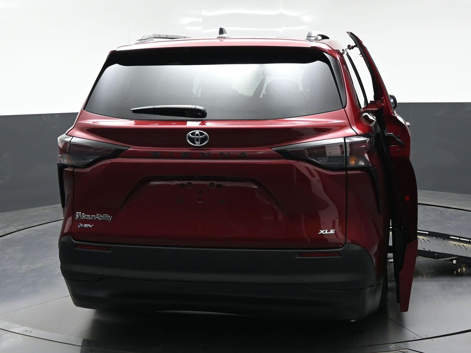 New 2026 Toyota Sienna XLE