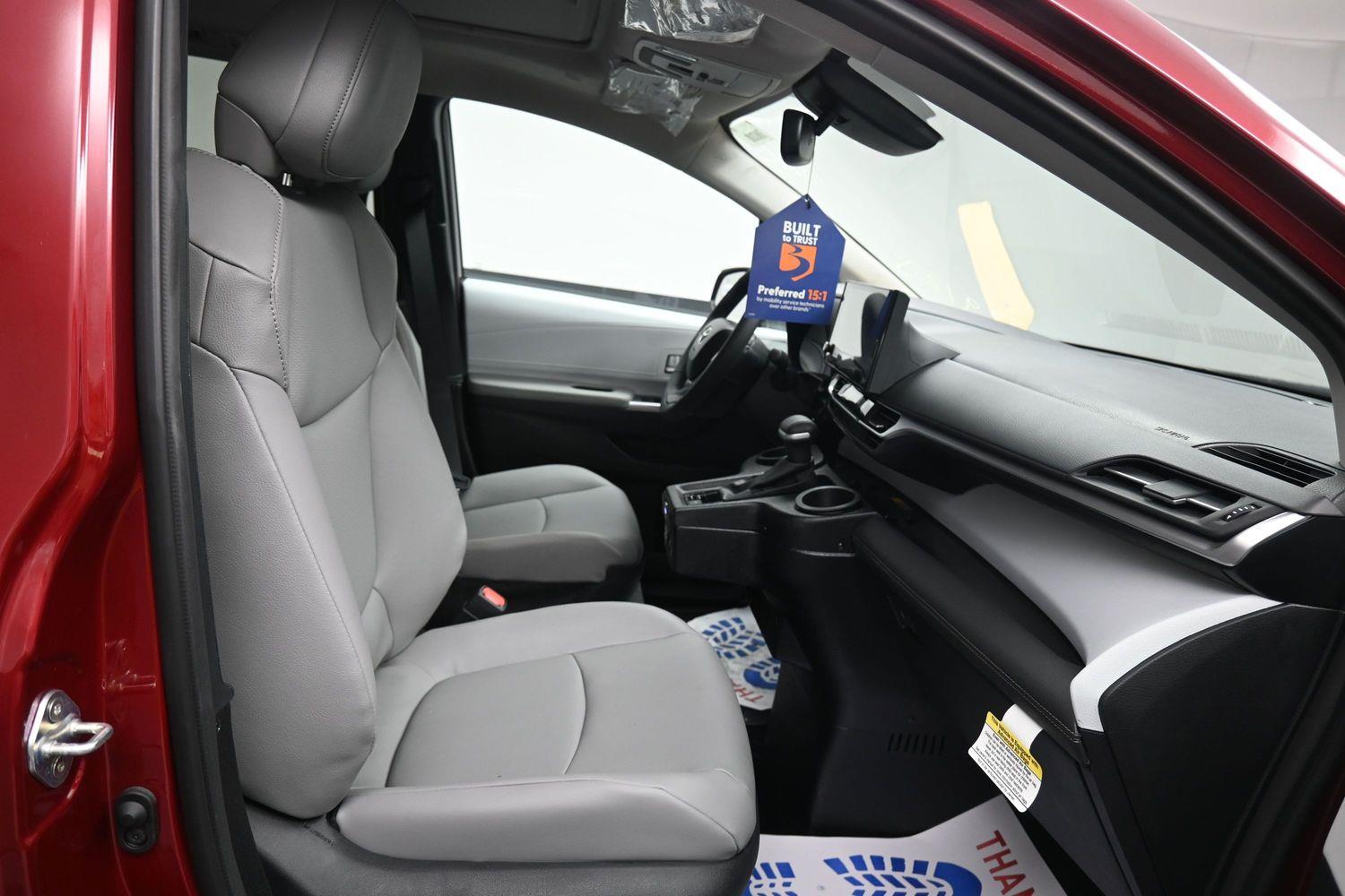 New 2026 Toyota Sienna XLE