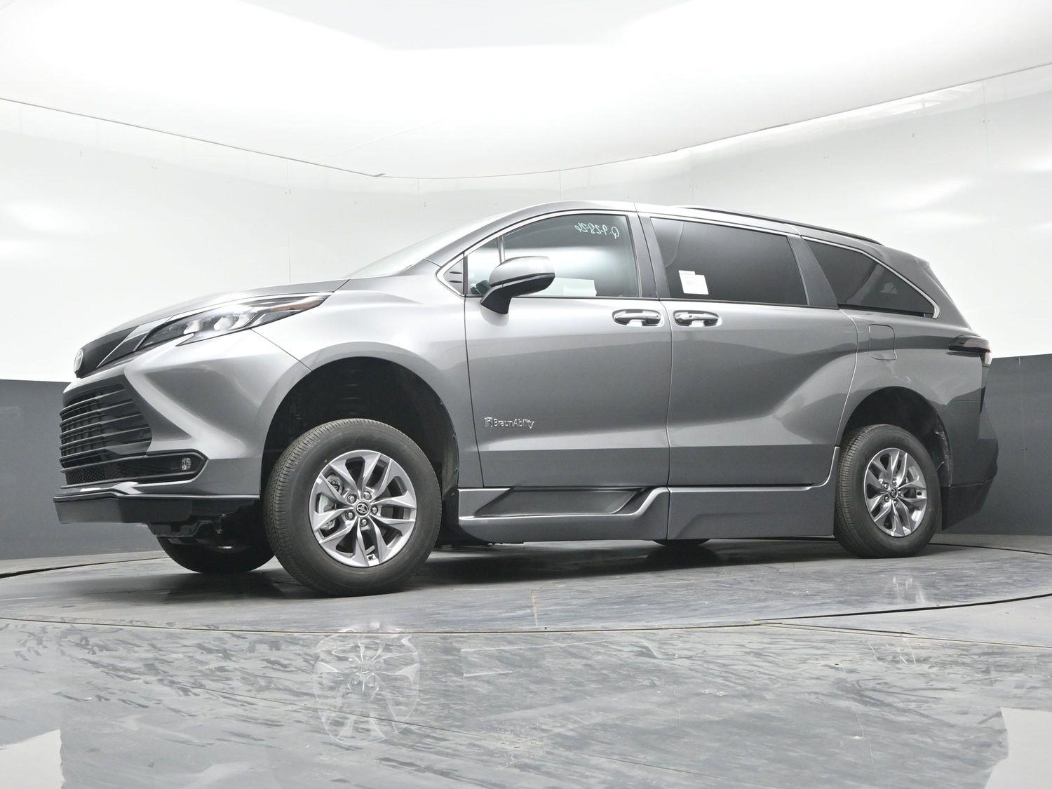 New 2026 Toyota Sienna XLE