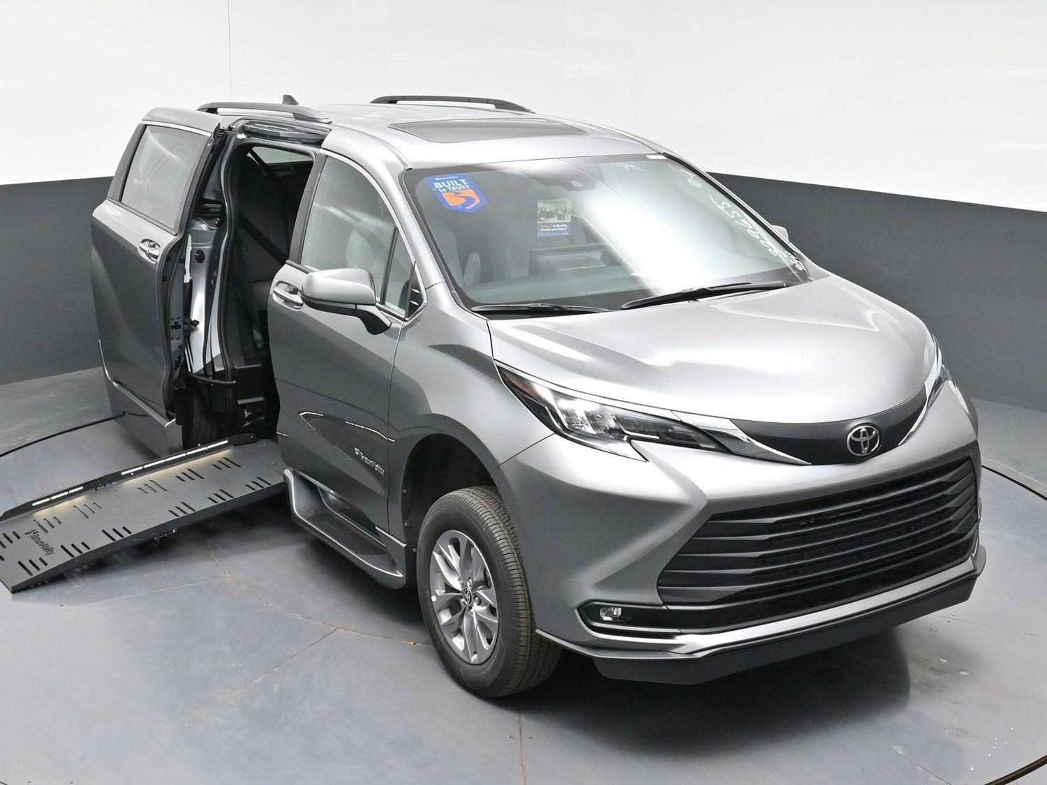 New 2026 Toyota Sienna XLE