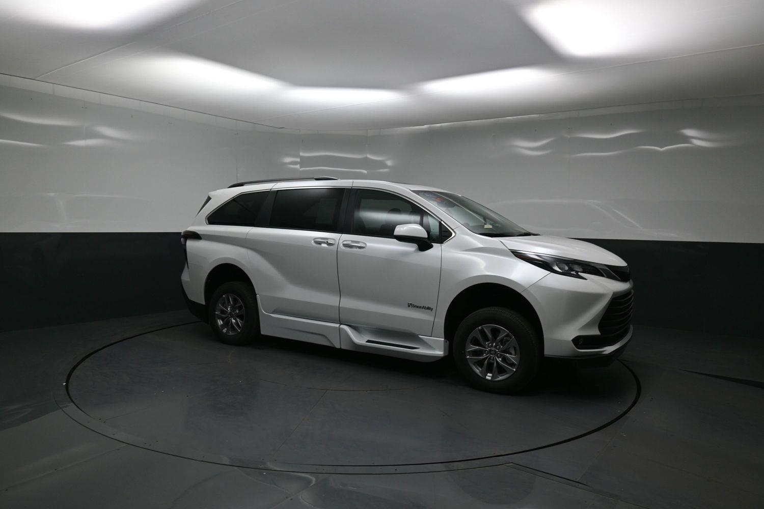 New 2026 Toyota Sienna XLE