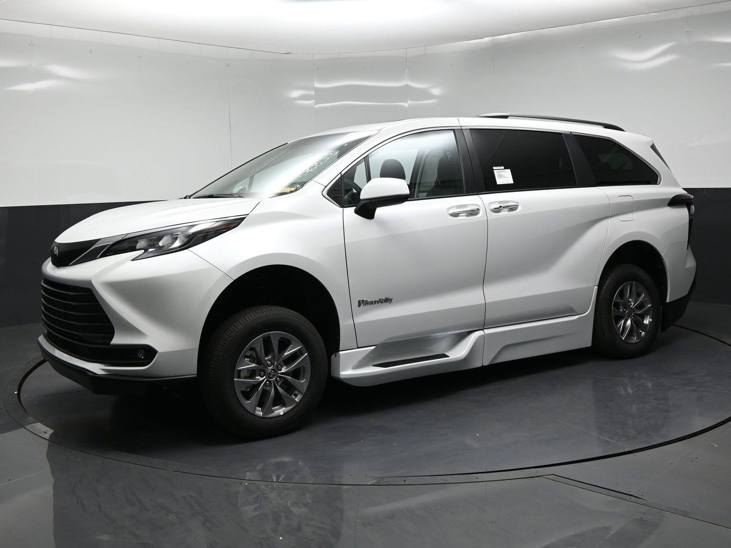 New 2026 Toyota Sienna XLE