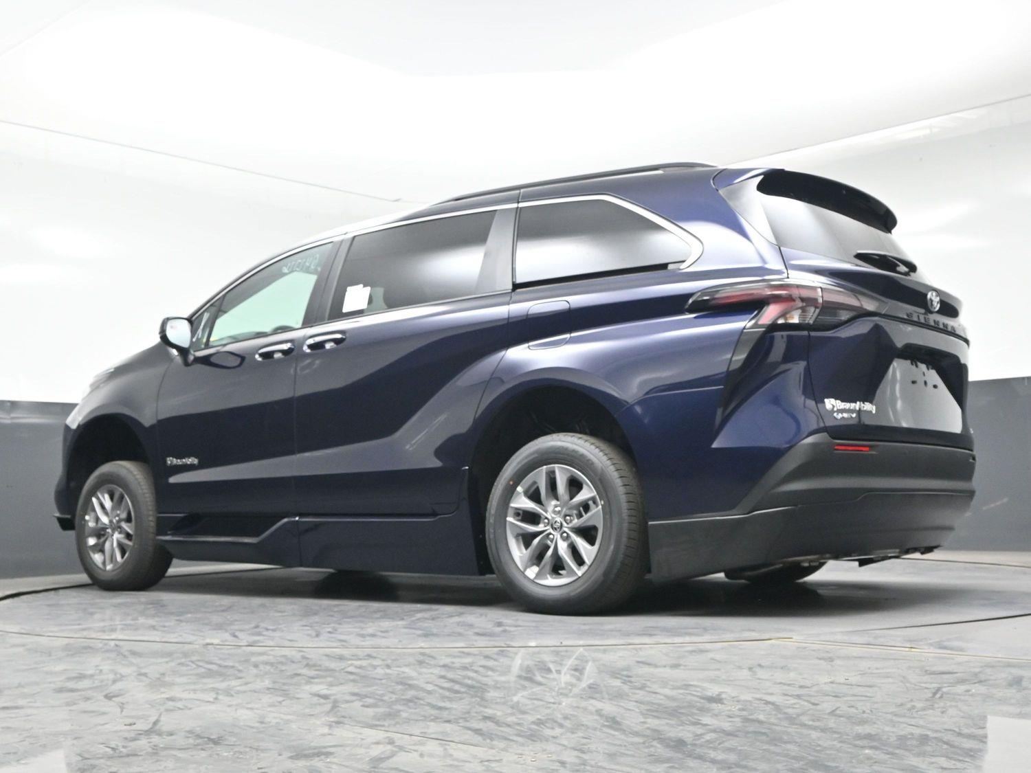 New 2026 Toyota Sienna XLE