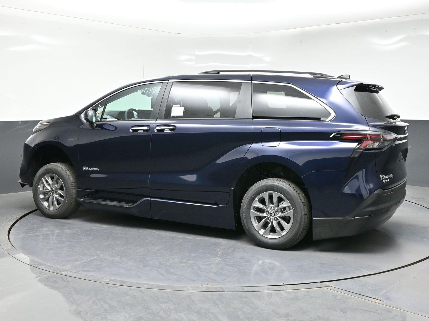 New 2026 Toyota Sienna XLE