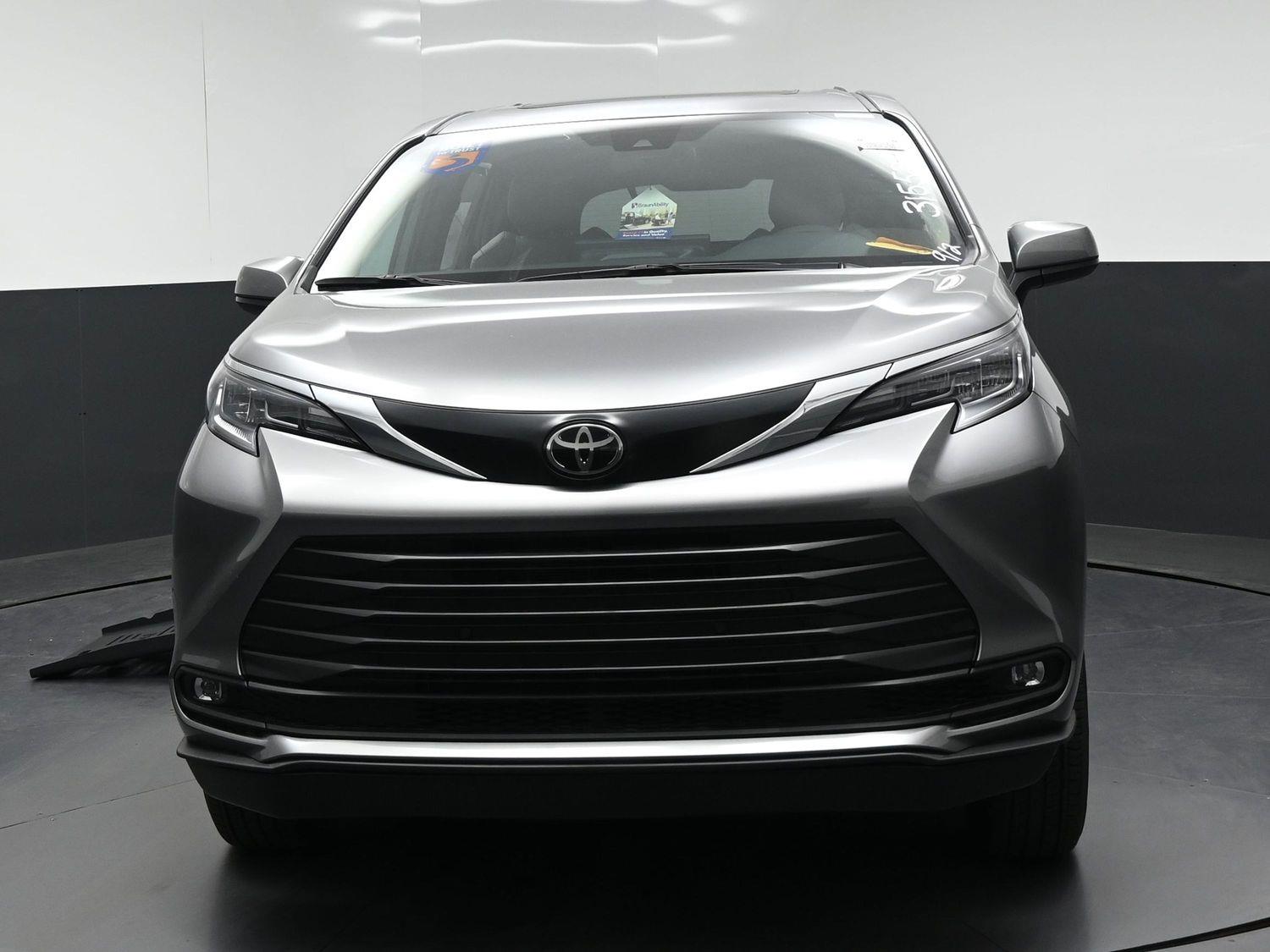 New 2026 Toyota Sienna XLE