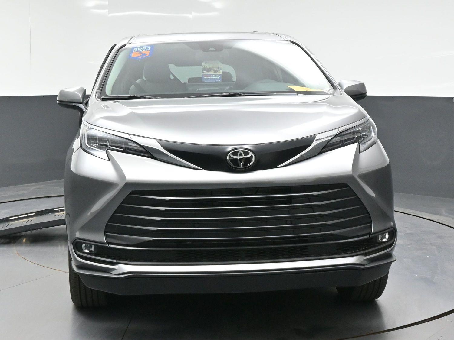 New 2026 Toyota Sienna XLE