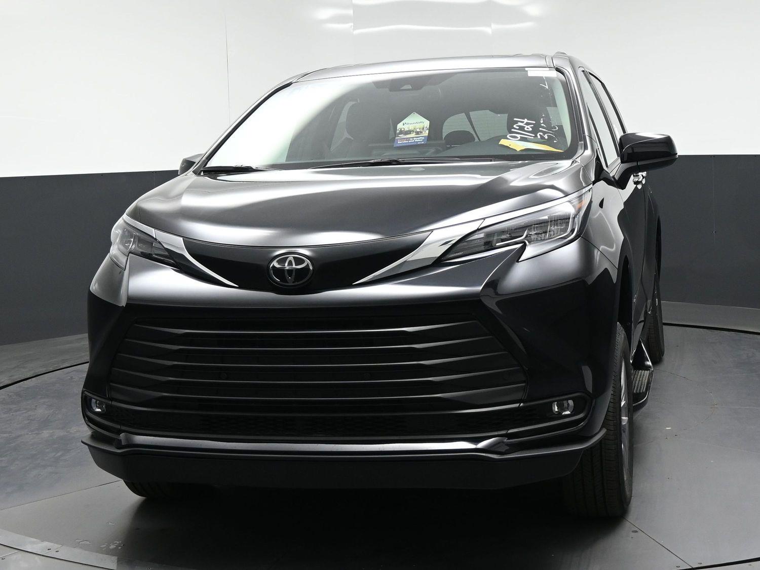 New 2026 Toyota Sienna XLE
