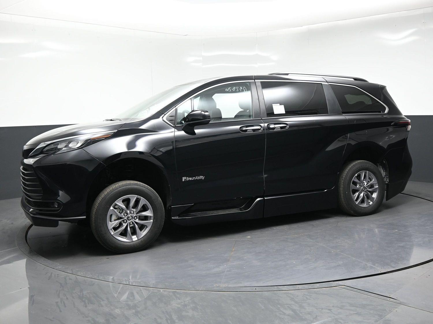 New 2026 Toyota Sienna XLE