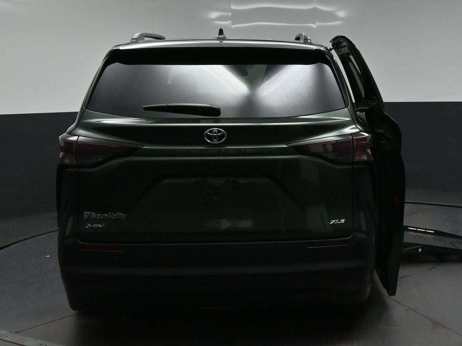New 2026 Toyota Sienna XLE
