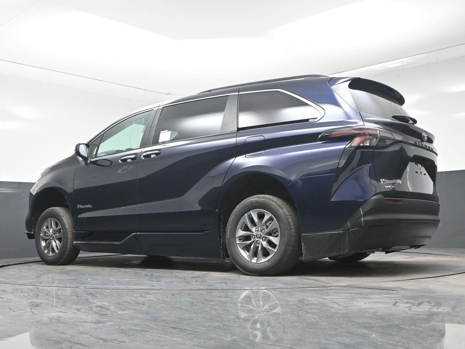 New 2026 Toyota Sienna XLE