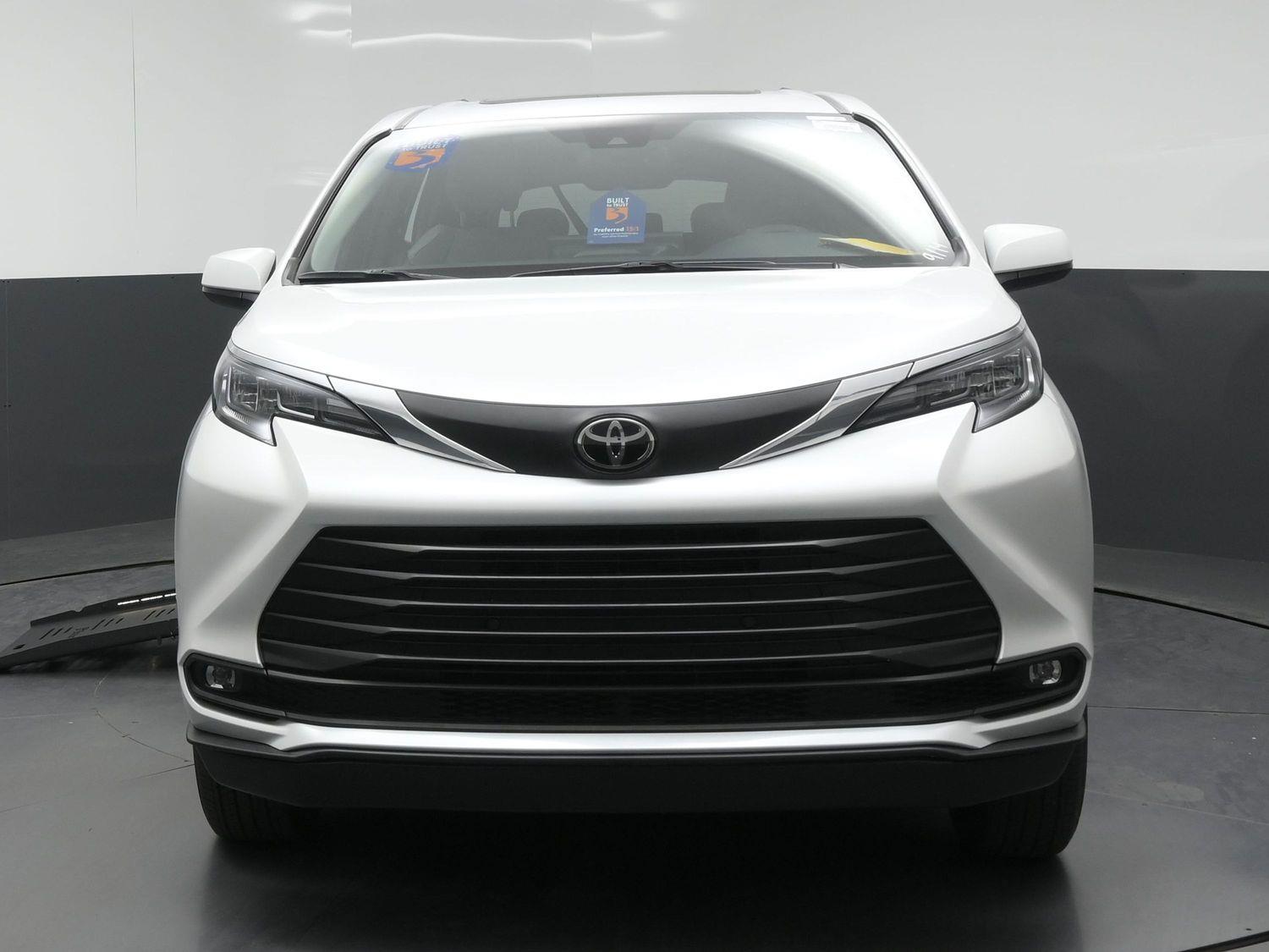 New 2026 Toyota Sienna XLE