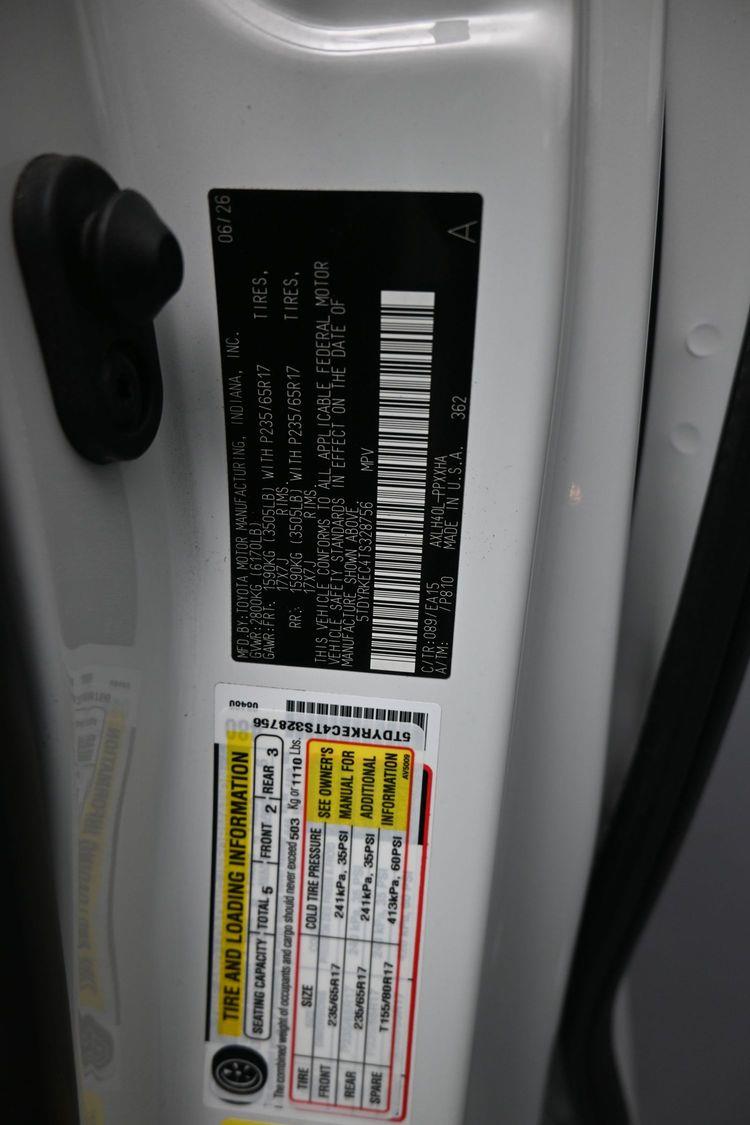 New 2026 Toyota Sienna XLE