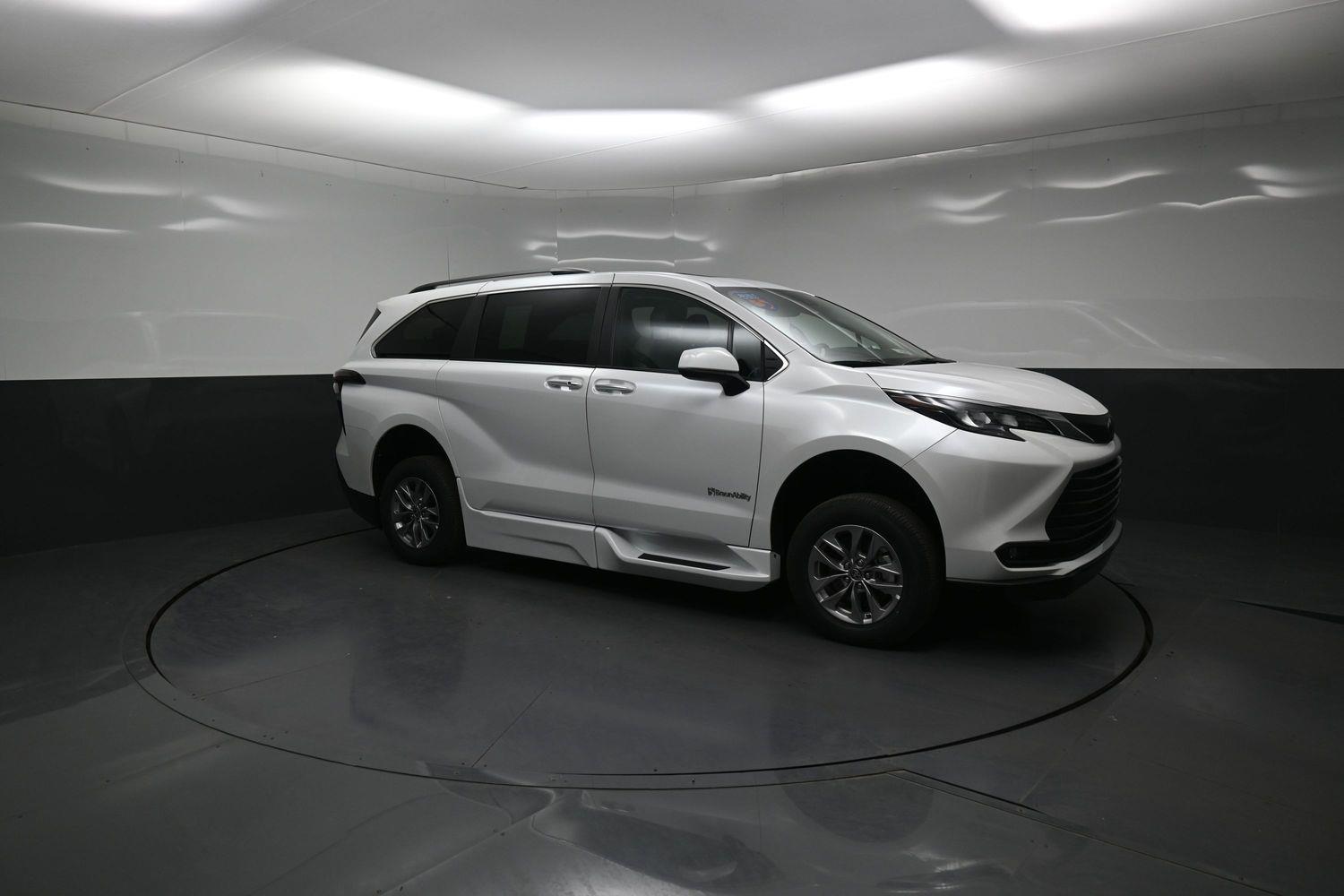 New 2026 Toyota Sienna XLE