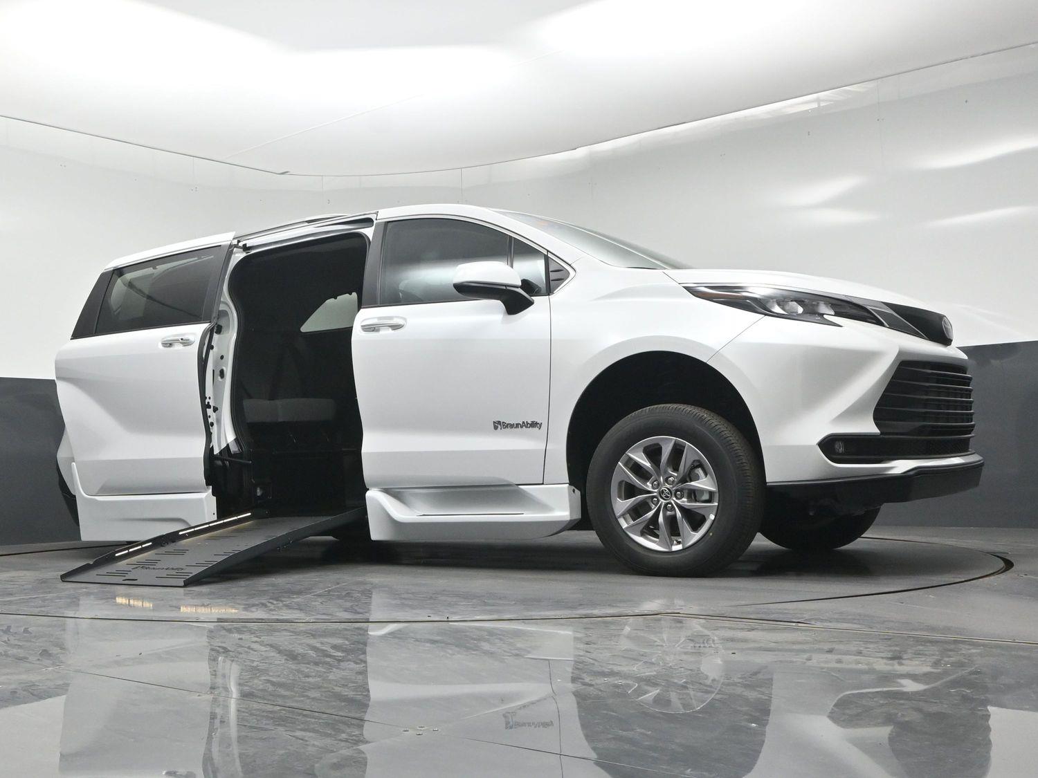 New 2026 Toyota Sienna XLE