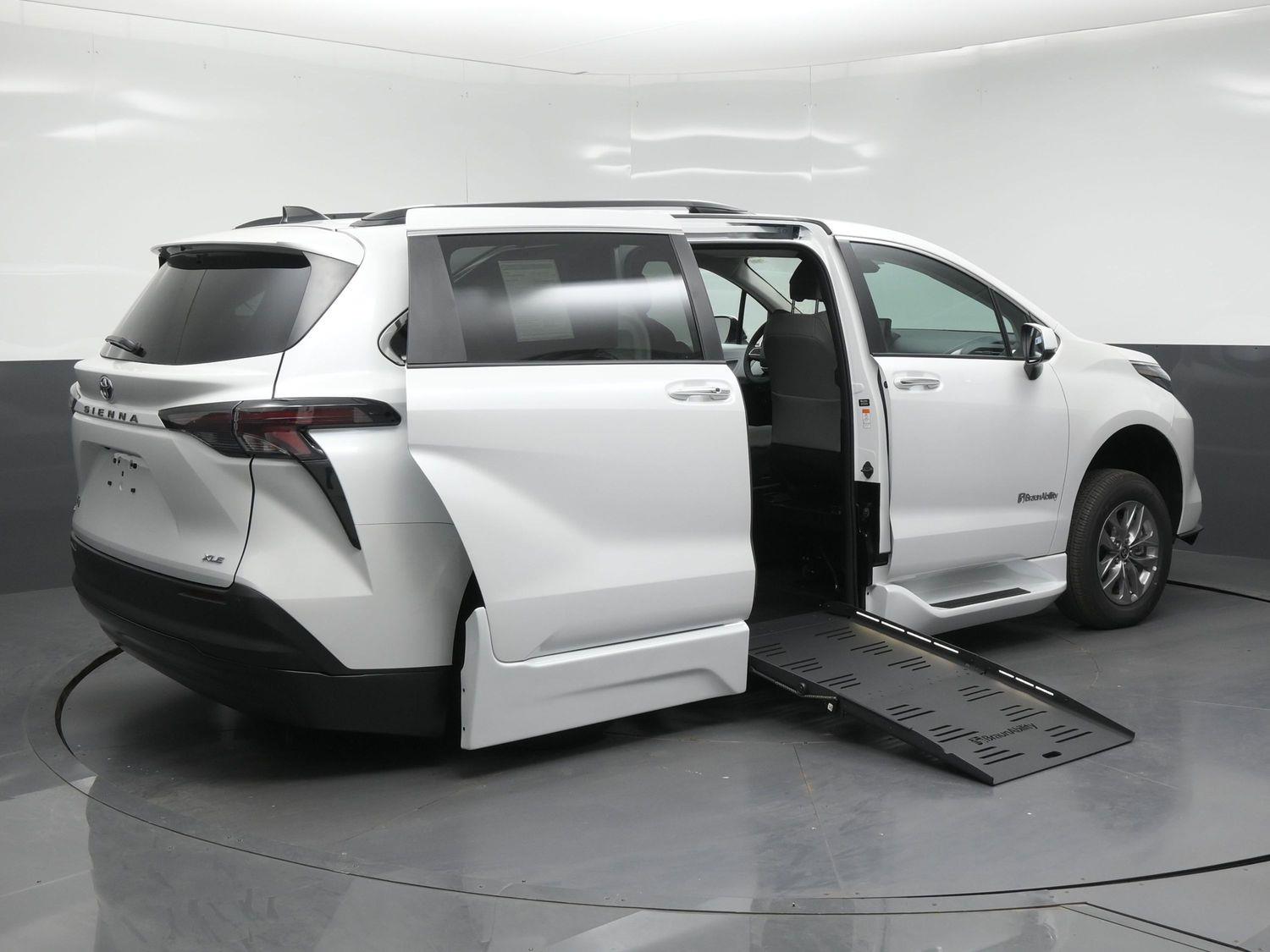 New 2026 Toyota Sienna XLE