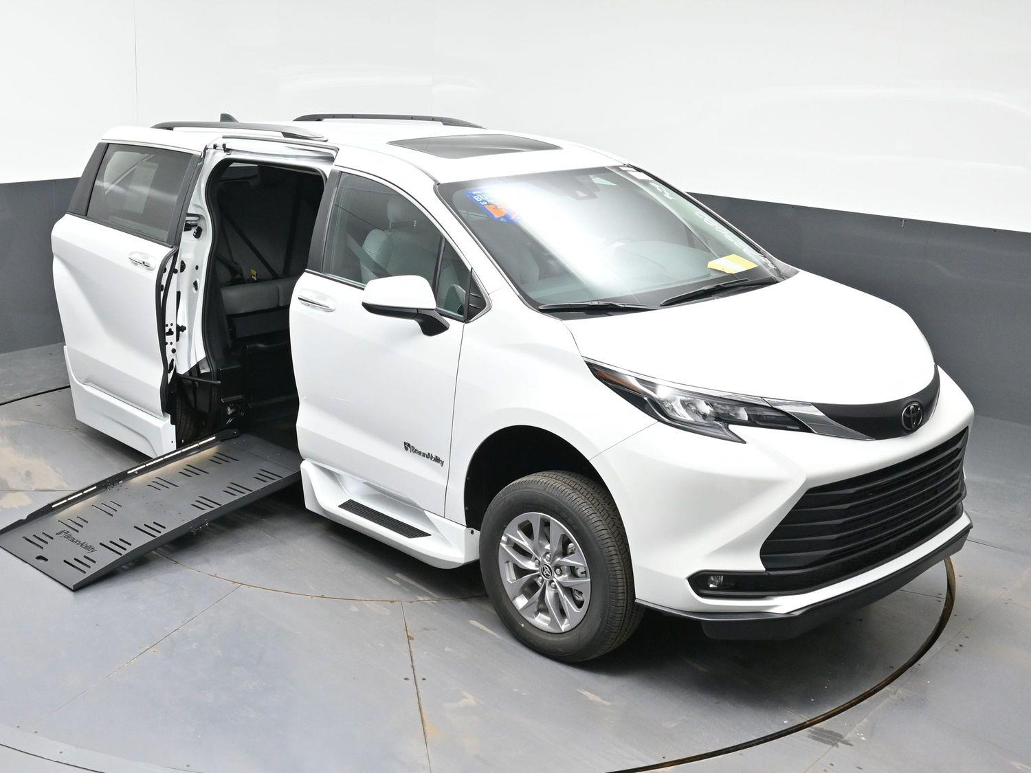 New 2026 Toyota Sienna XLE