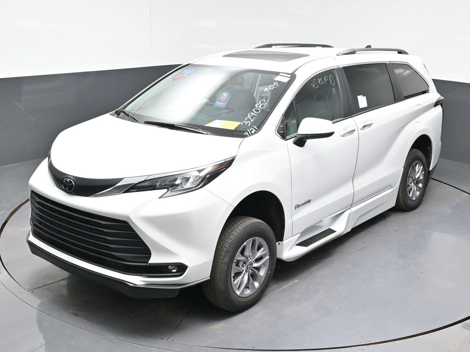New 2026 Toyota Sienna XLE