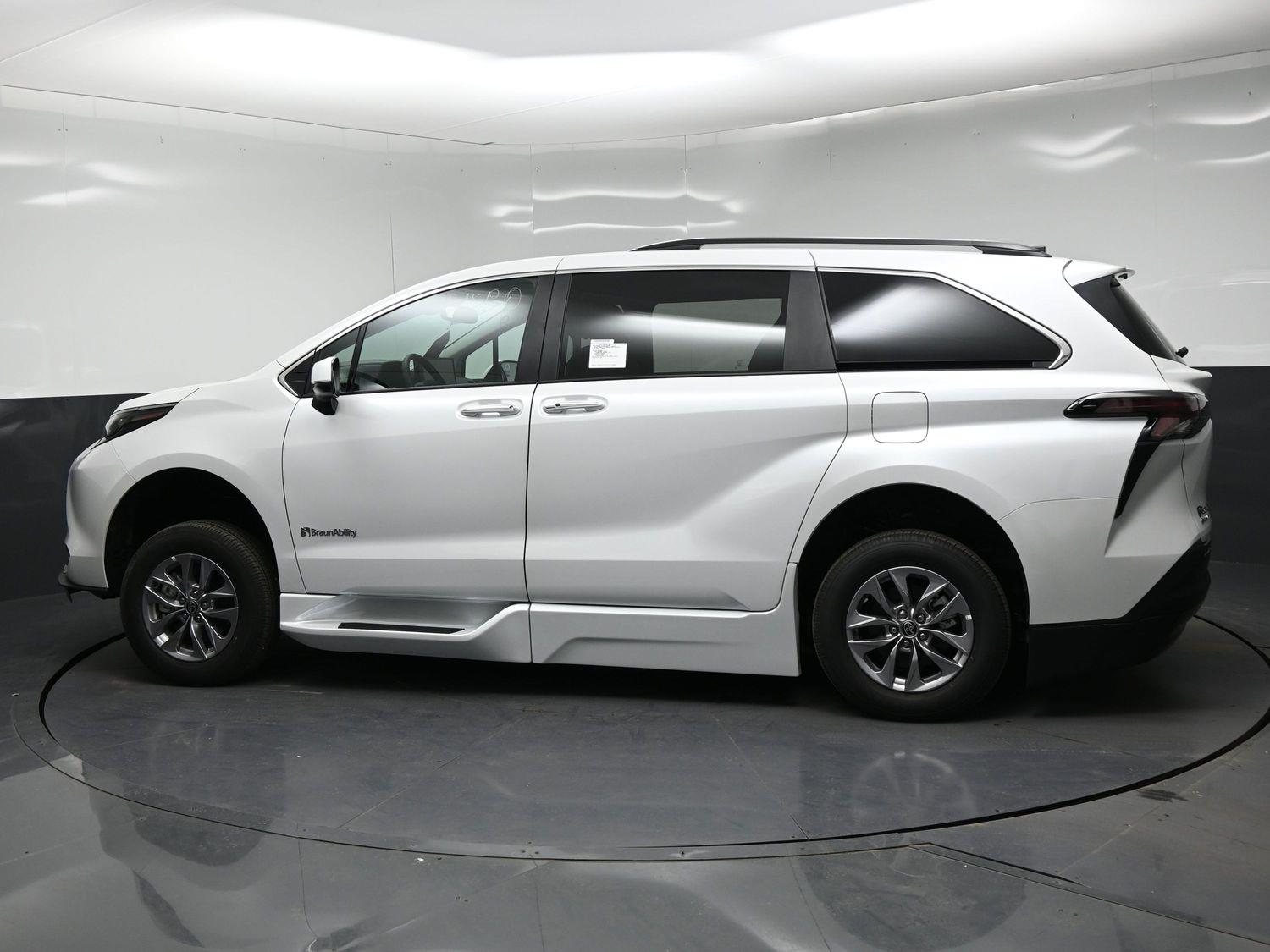 New 2026 Toyota Sienna XLE