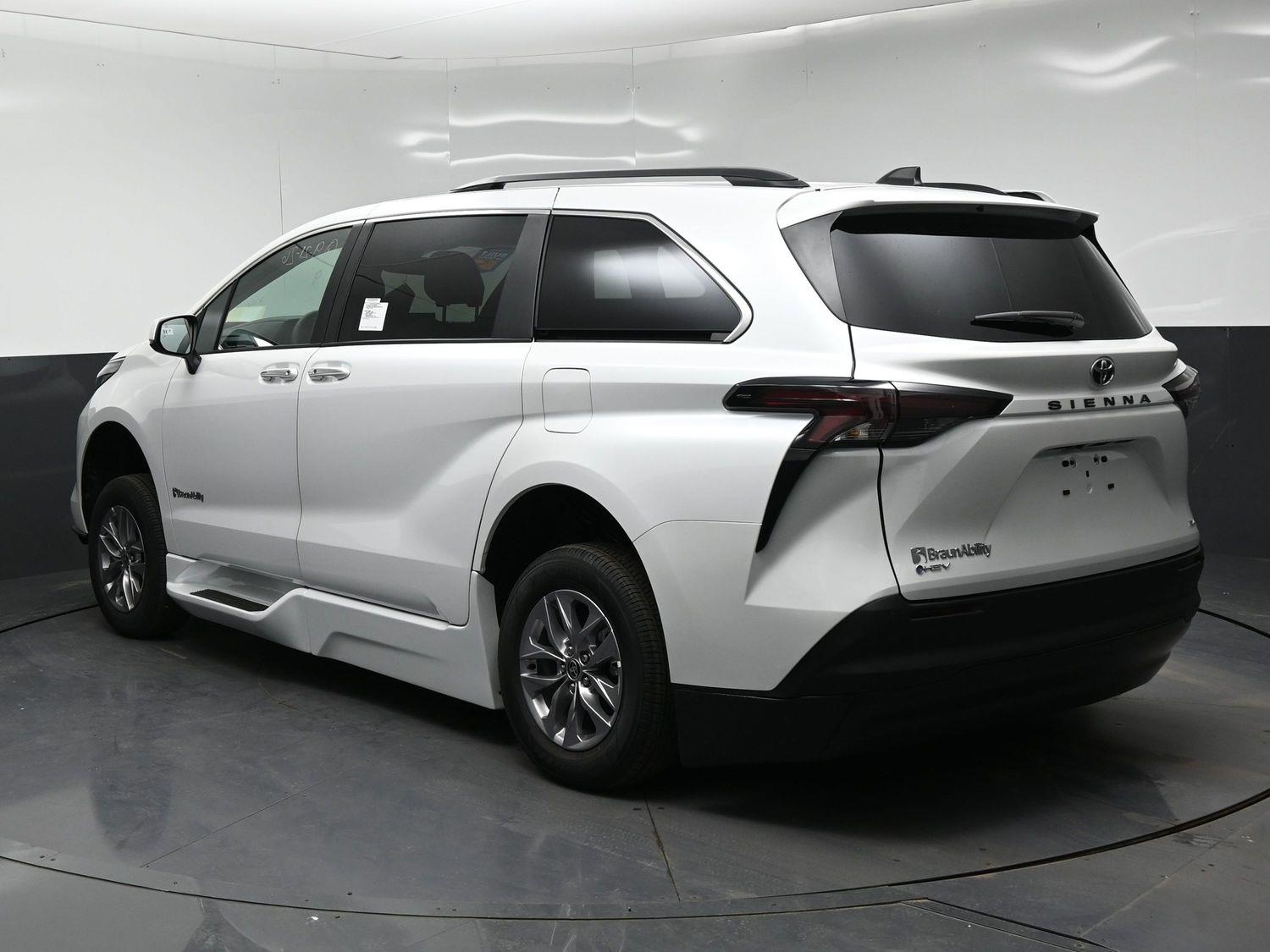 New 2026 Toyota Sienna XLE