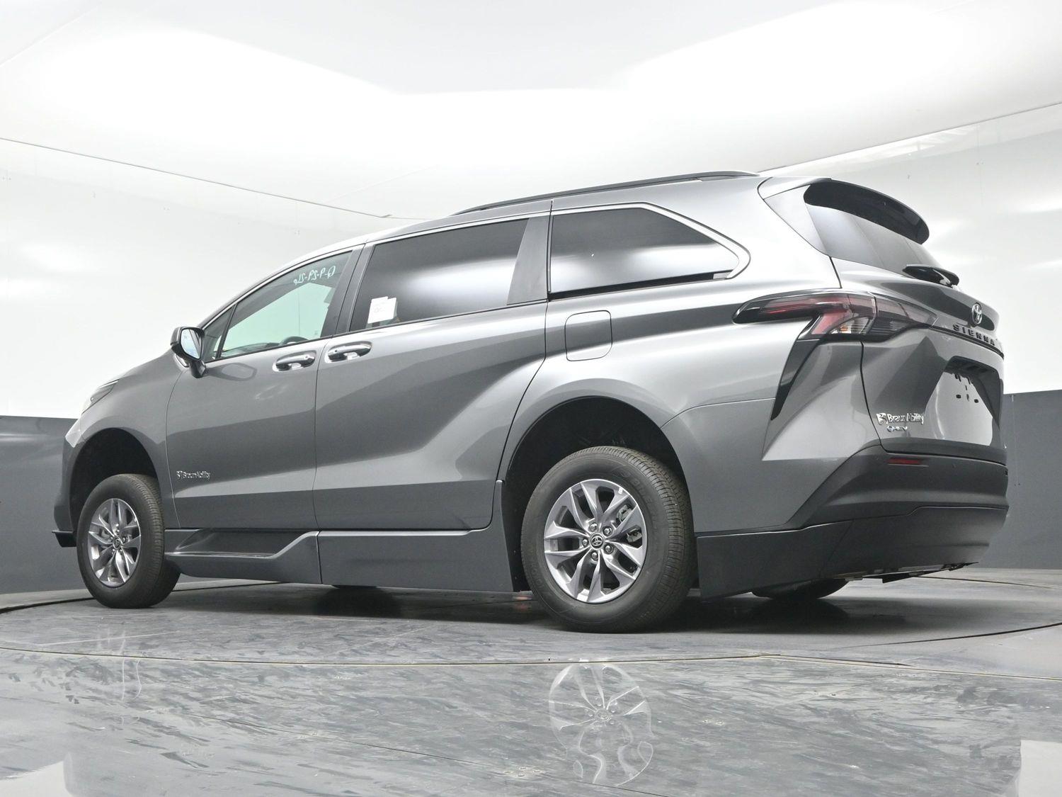 New 2026 Toyota Sienna XLE