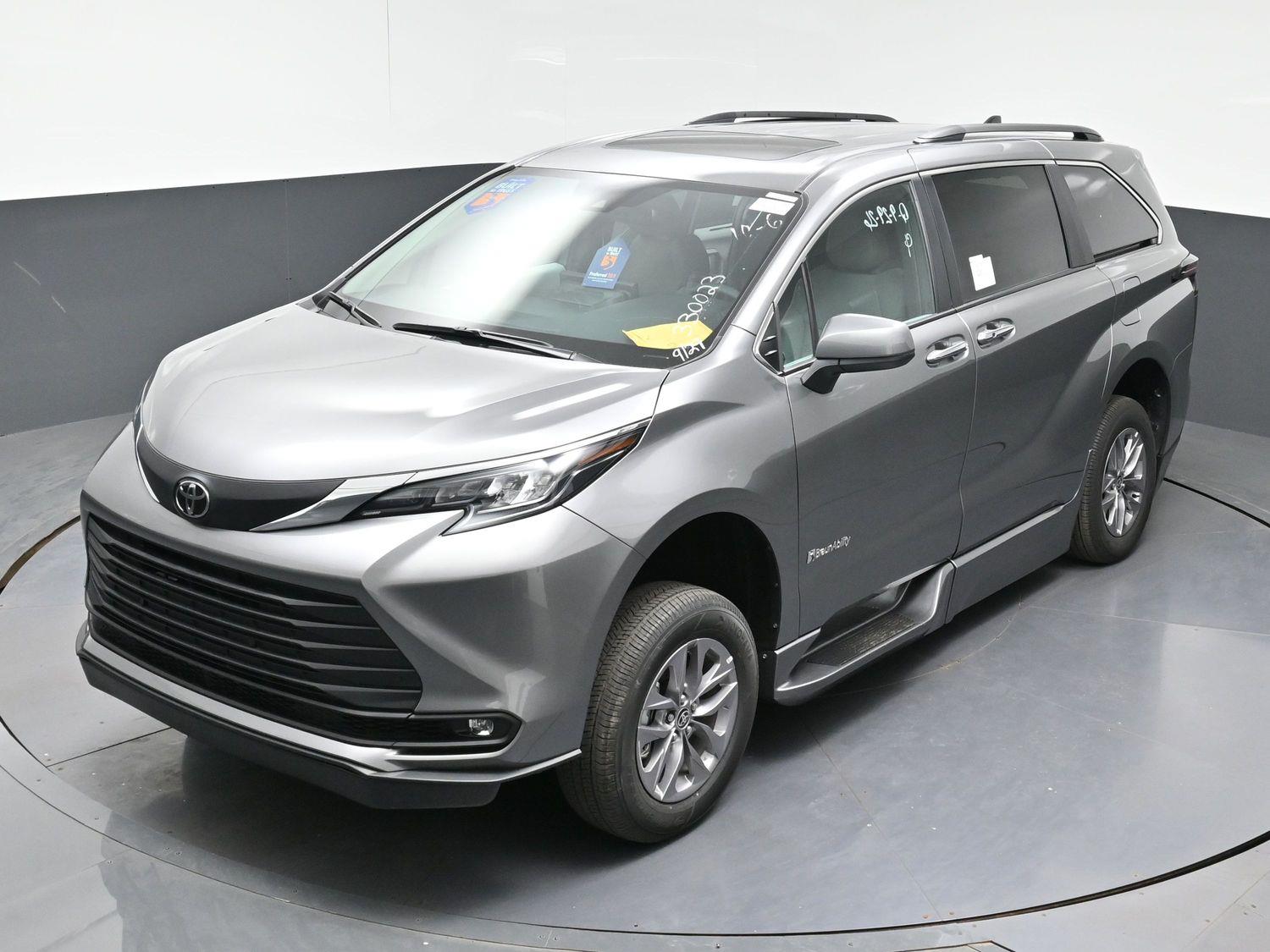 New 2026 Toyota Sienna XLE