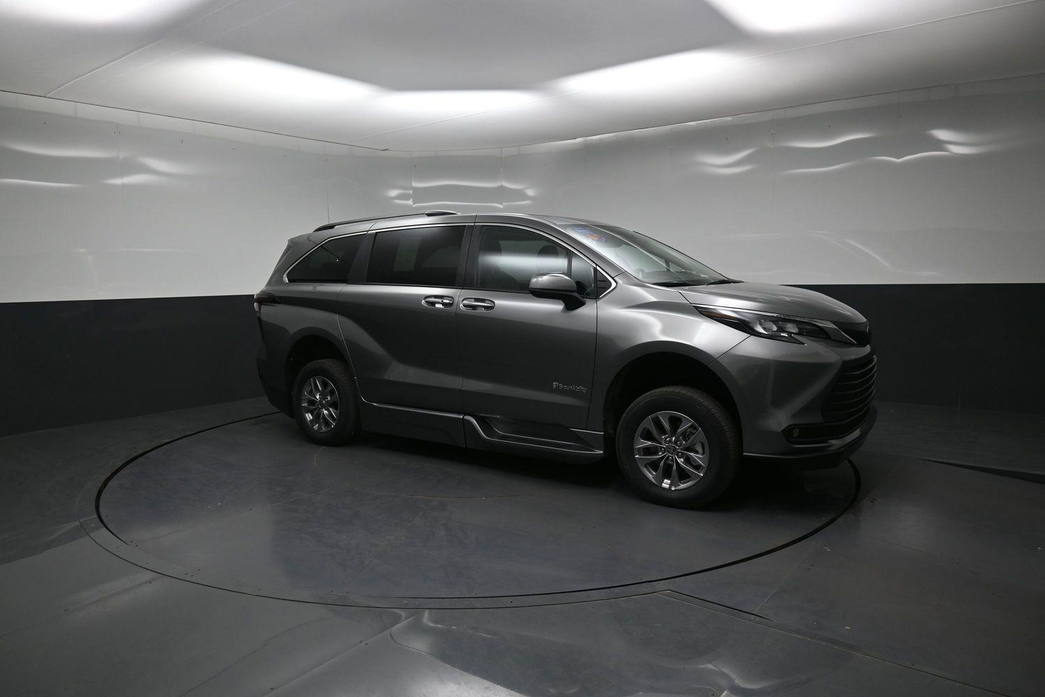New 2026 Toyota Sienna XLE