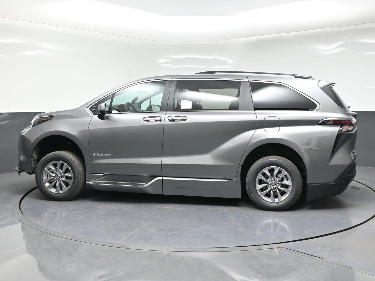 New 2026 Toyota Sienna XLE