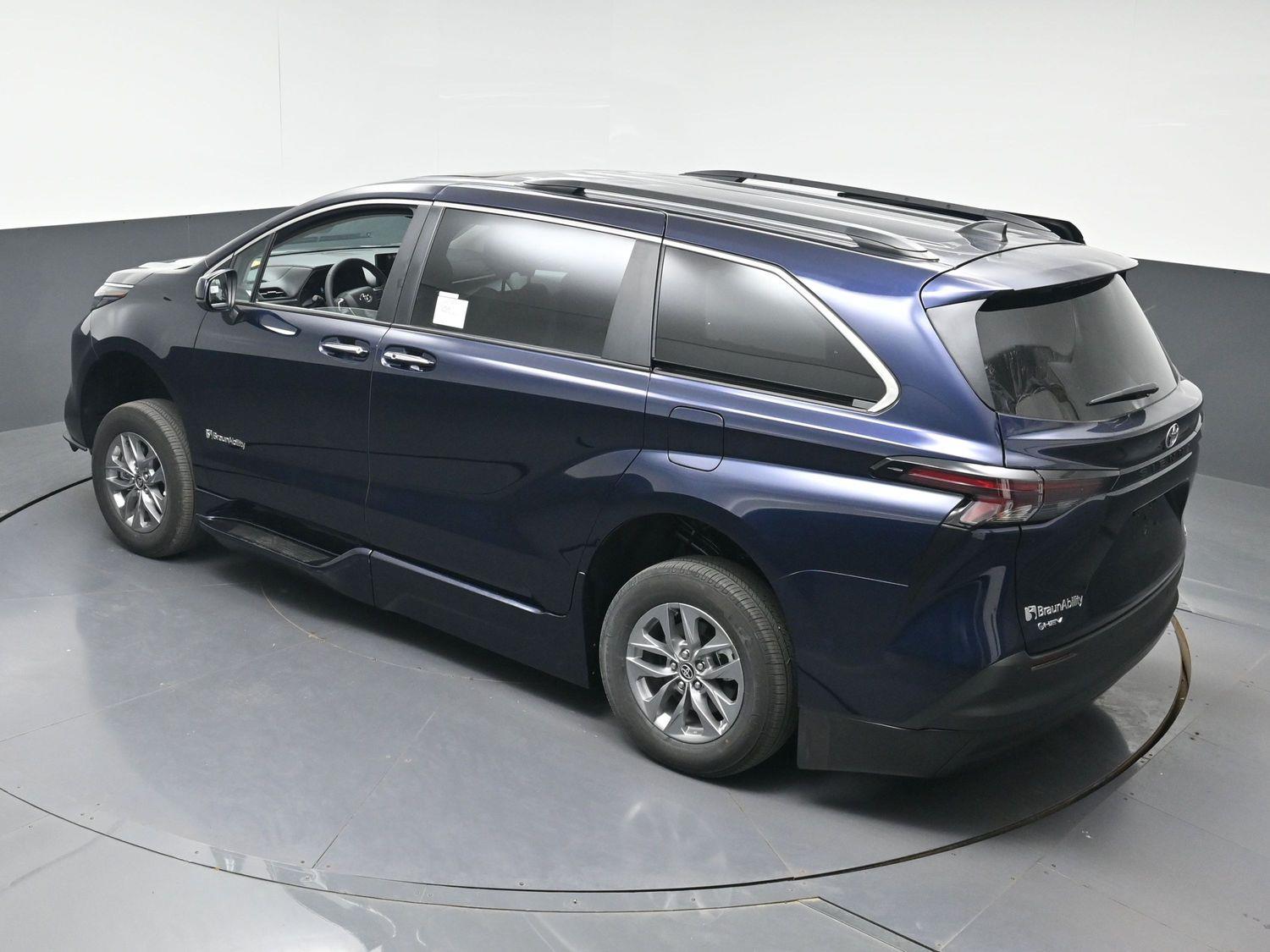 New 2026 Toyota Sienna XLE
