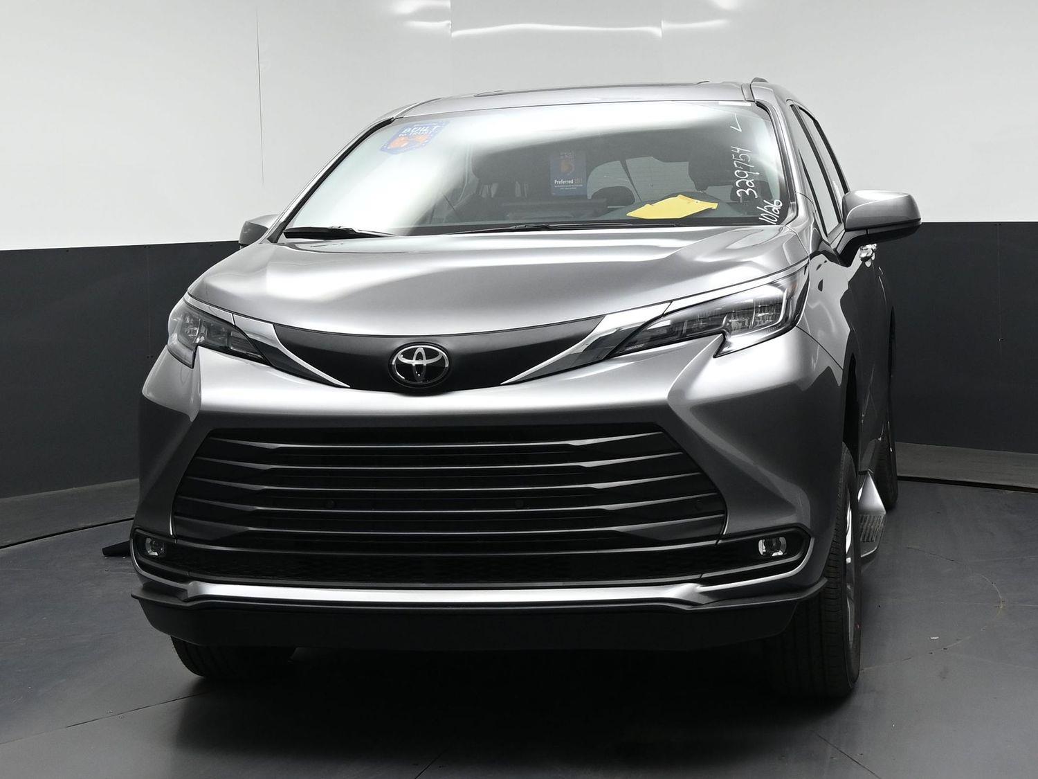 New 2026 Toyota Sienna XLE