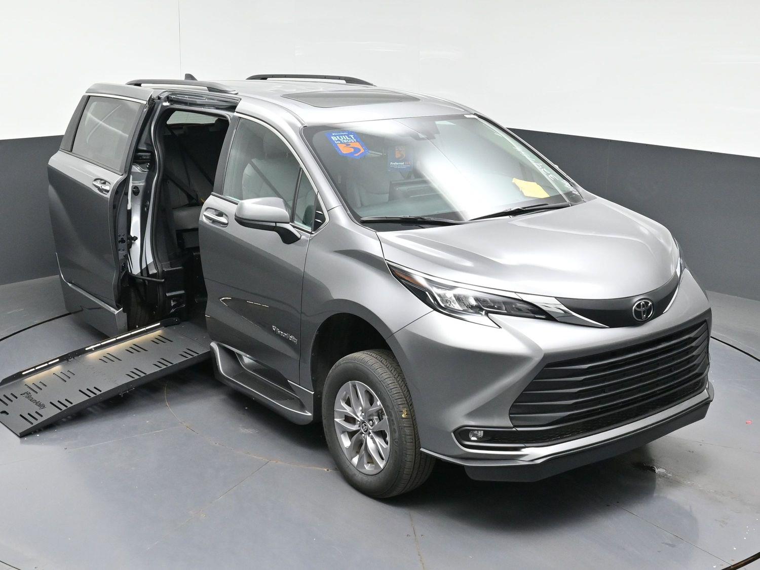 New 2026 Toyota Sienna XLE