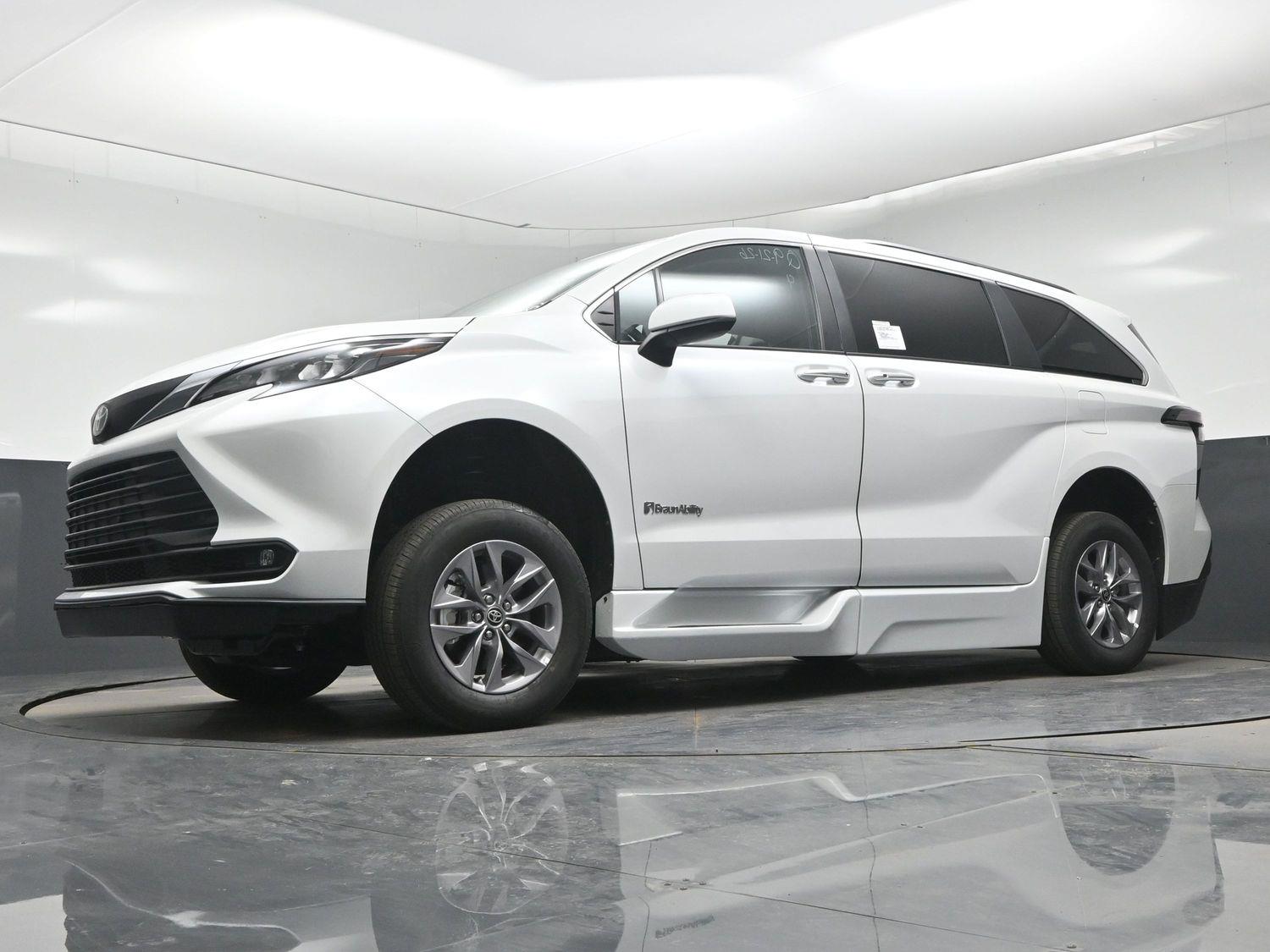 New 2026 Toyota Sienna XLE