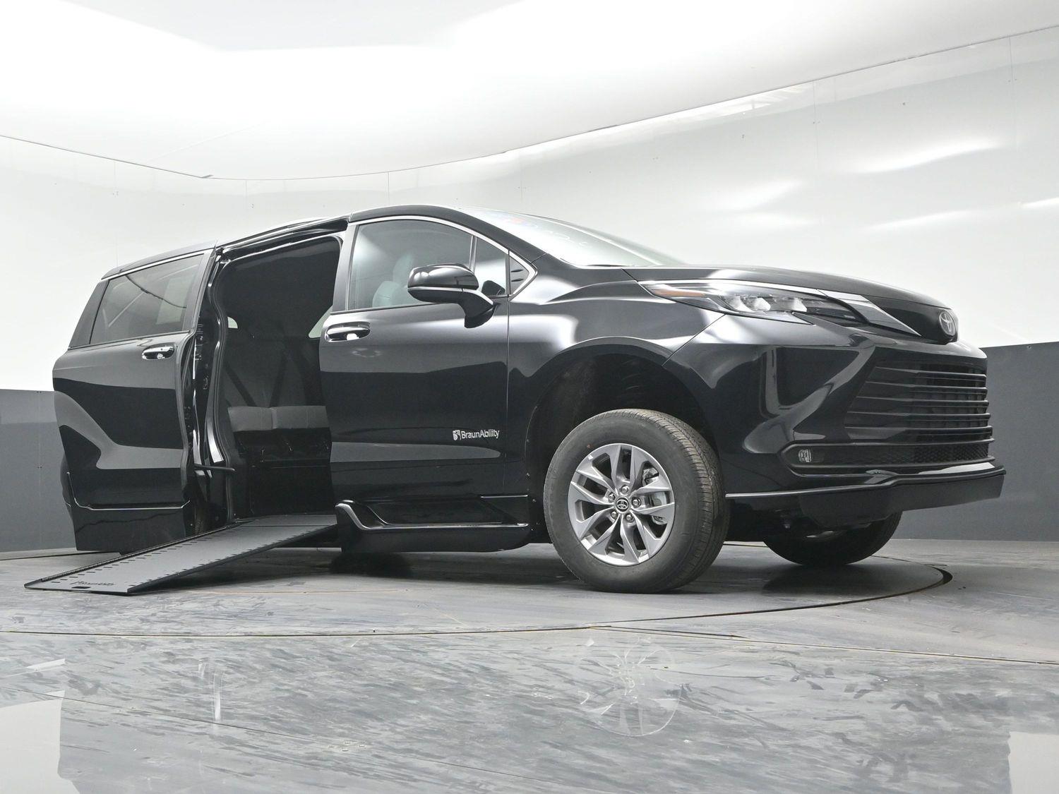 New 2026 Toyota Sienna XLE