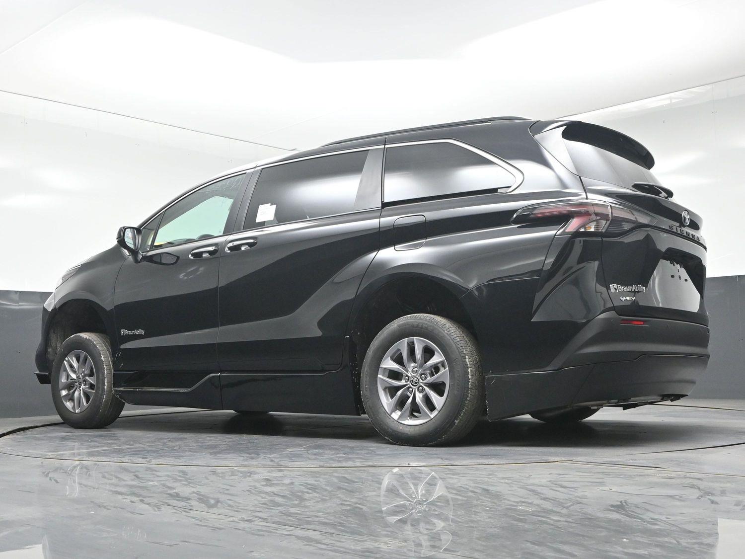 New 2026 Toyota Sienna XLE
